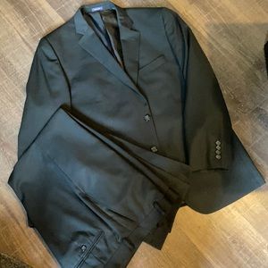 Stafford - Classic Fit - 2 Piece - Black Suit